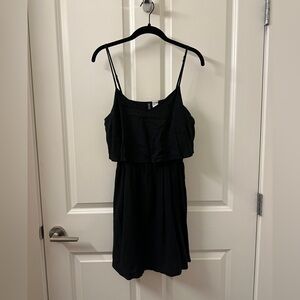 [H&M] 👗 Ruffle Mini Dress